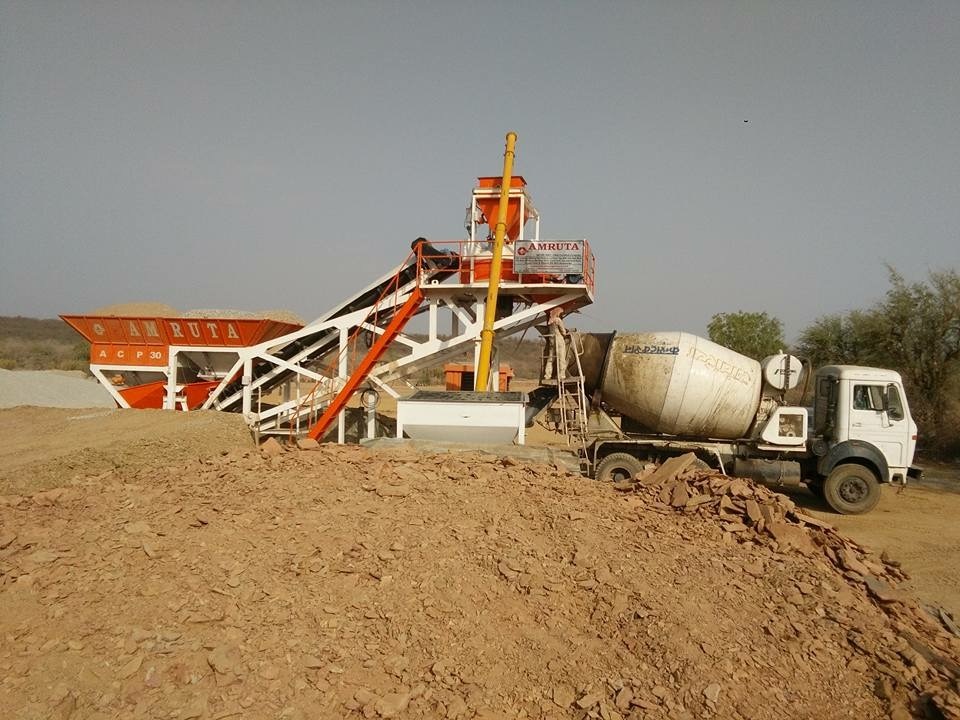 High Speed Compact Concrete Batching Plant With Pan Mixer