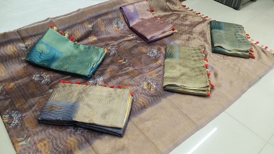 Digital Printed Saree With Siroski Work