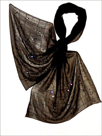 कढ़ाई की गई स्टोल्स