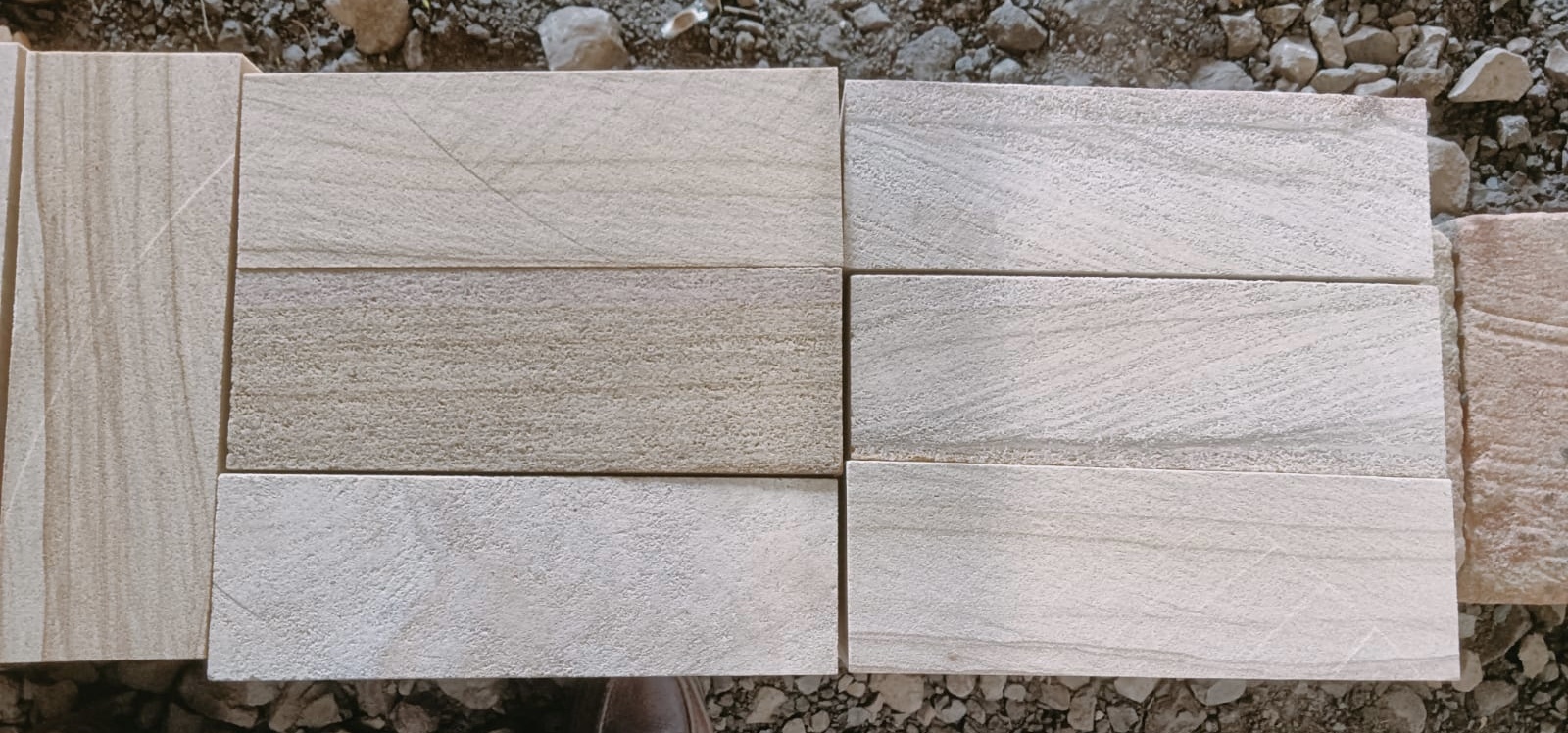 Natural Sandstone Bricks Size: 9l