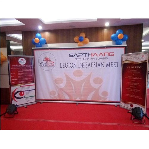 रोलअप प्रोमोशनल स्टैंडी एप्लीकेशन: आउटडोर