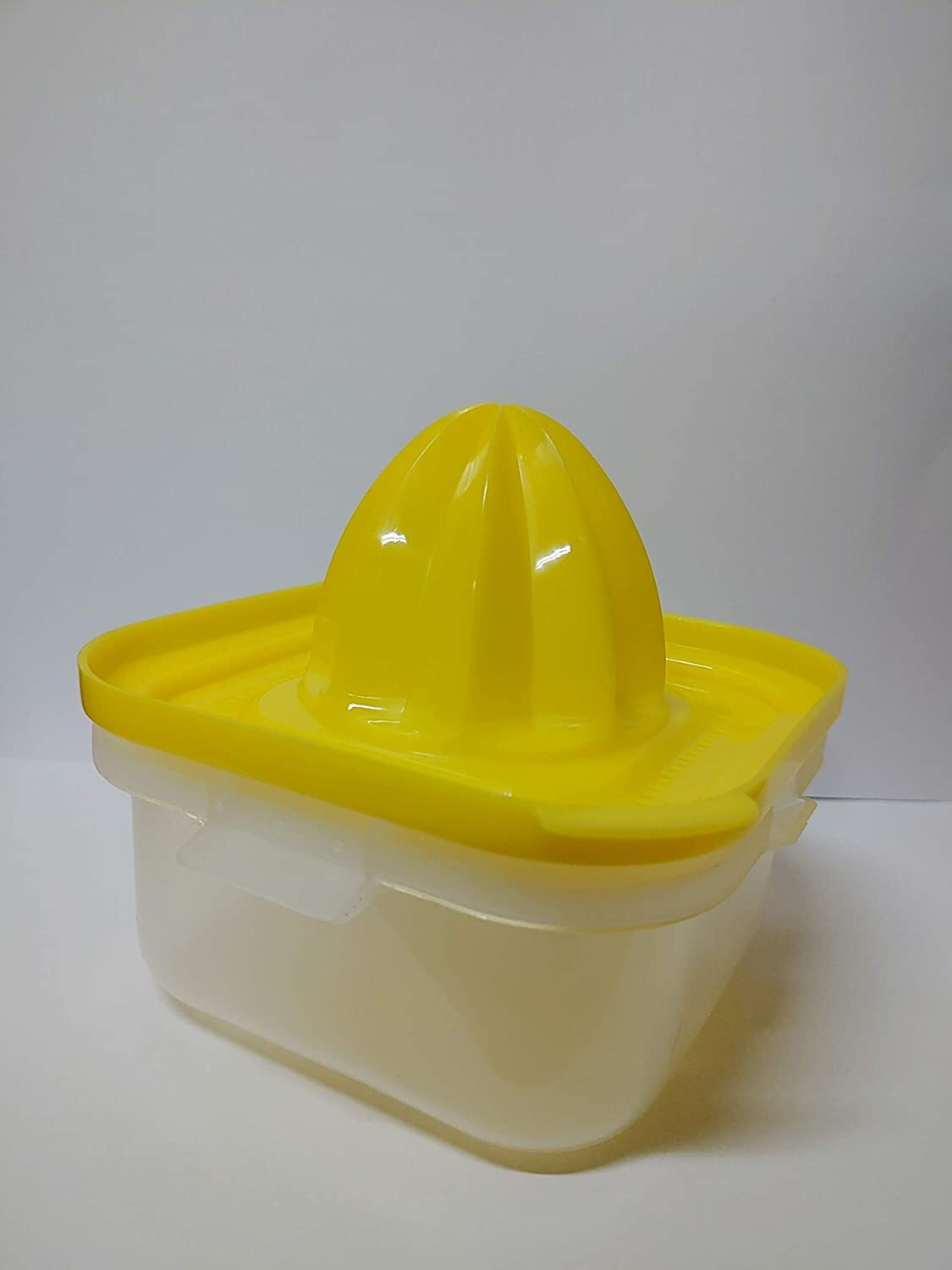 Citrus Squeezer - 100% Food Grade Plastic, 2-cup Capacity | Multicolor, Manual Juicer For Oranges, Lemons, Limes, And More