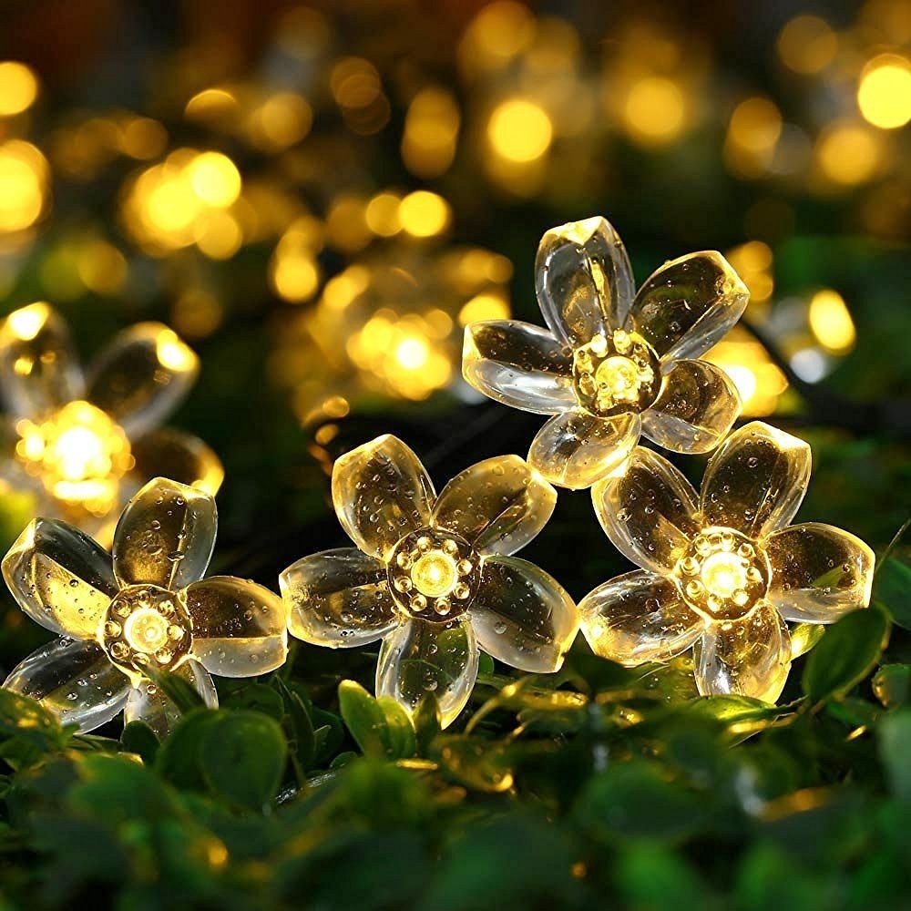 Warm White 4 Mtr Flower Led String Light 16 Flower 3d Light Romantic Decoration