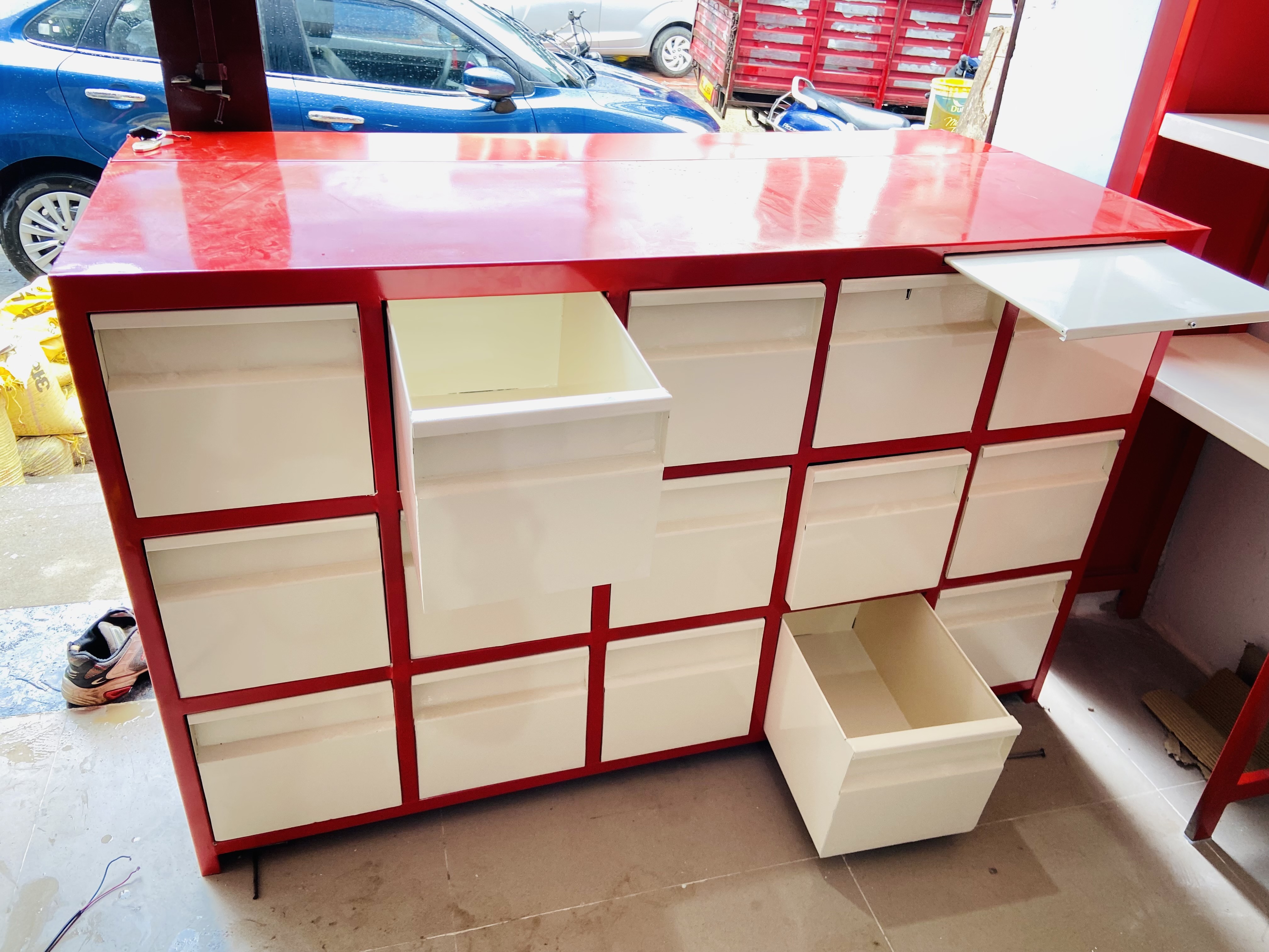 Metal Cabinet - Customizable Size, Brown Finish | Secure Locking System For Valuables In Commercial Spaces