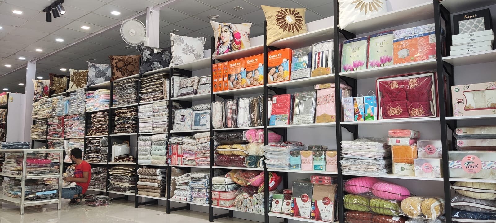 Wall Mounted Slotted Angle Super Market Rack - High Quality, Powder Coated Finish | Adjustable Layer Design, Stable And Effective Display Solution