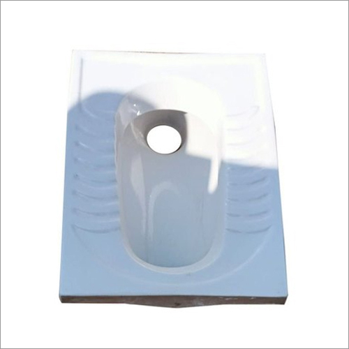 व्हाइट ईडब्ल्यूसी पैन इंडियन टॉयलेट सीट