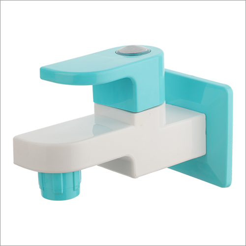 फ्लैंज के साथ एचडीपीई अलाइव बिब कॉक