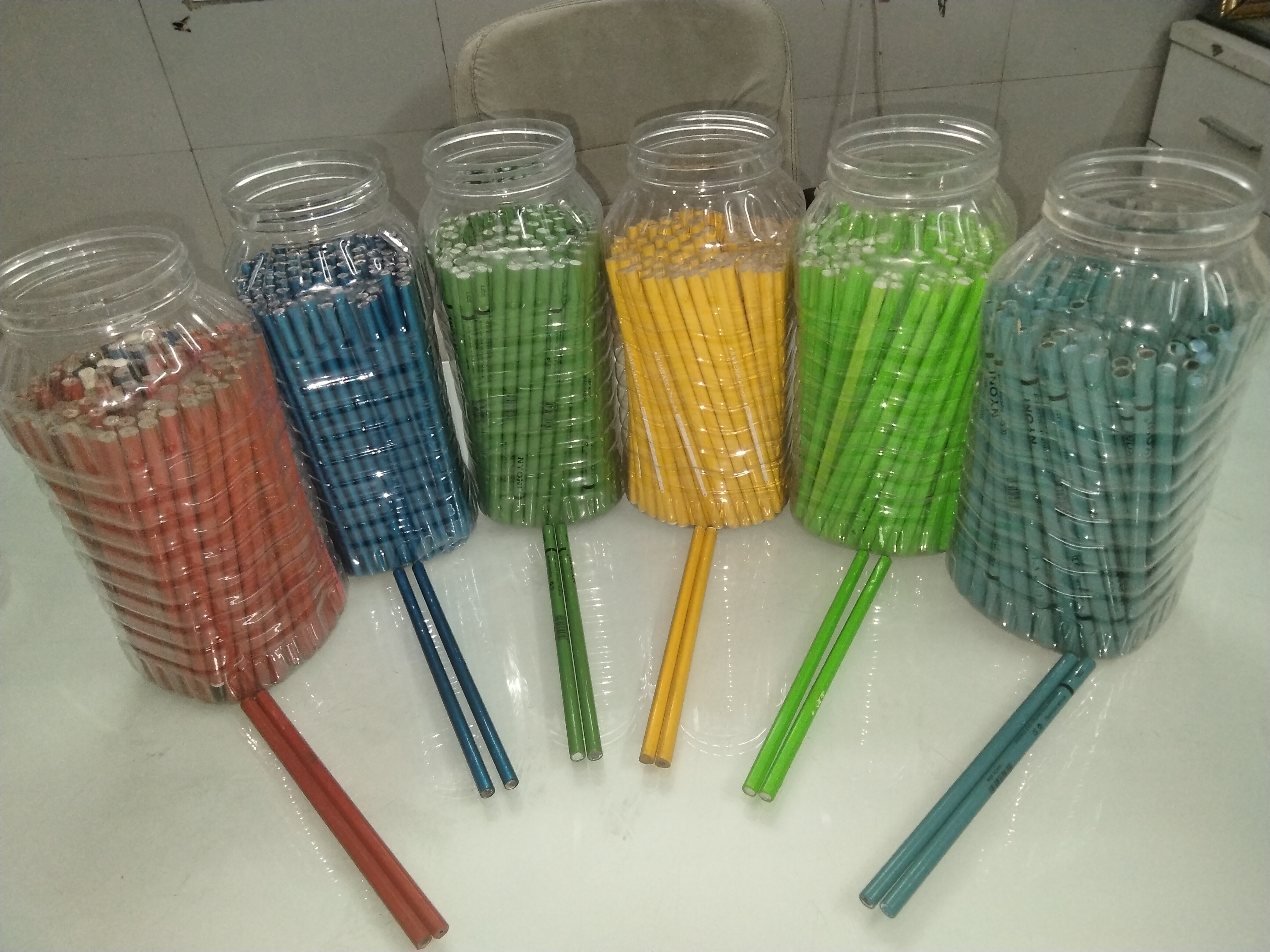 Good Quality Pencil Jar
