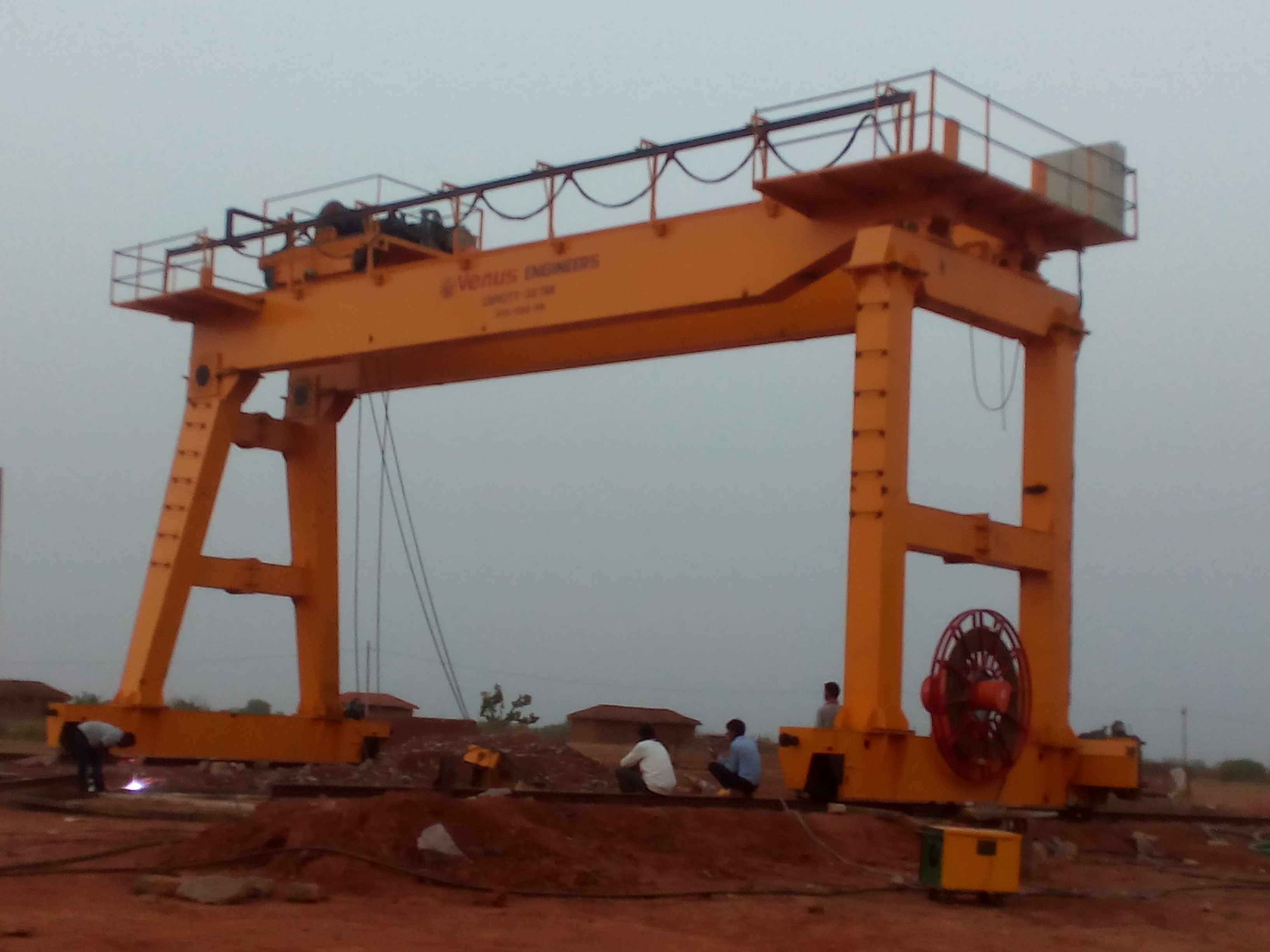 Gantry Crane - Color: Golden Yellow Or Handpicked Color