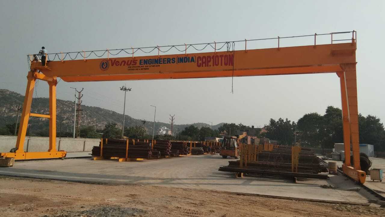 Gantry Crane - Color: Golden Yellow Or Handpicked Color