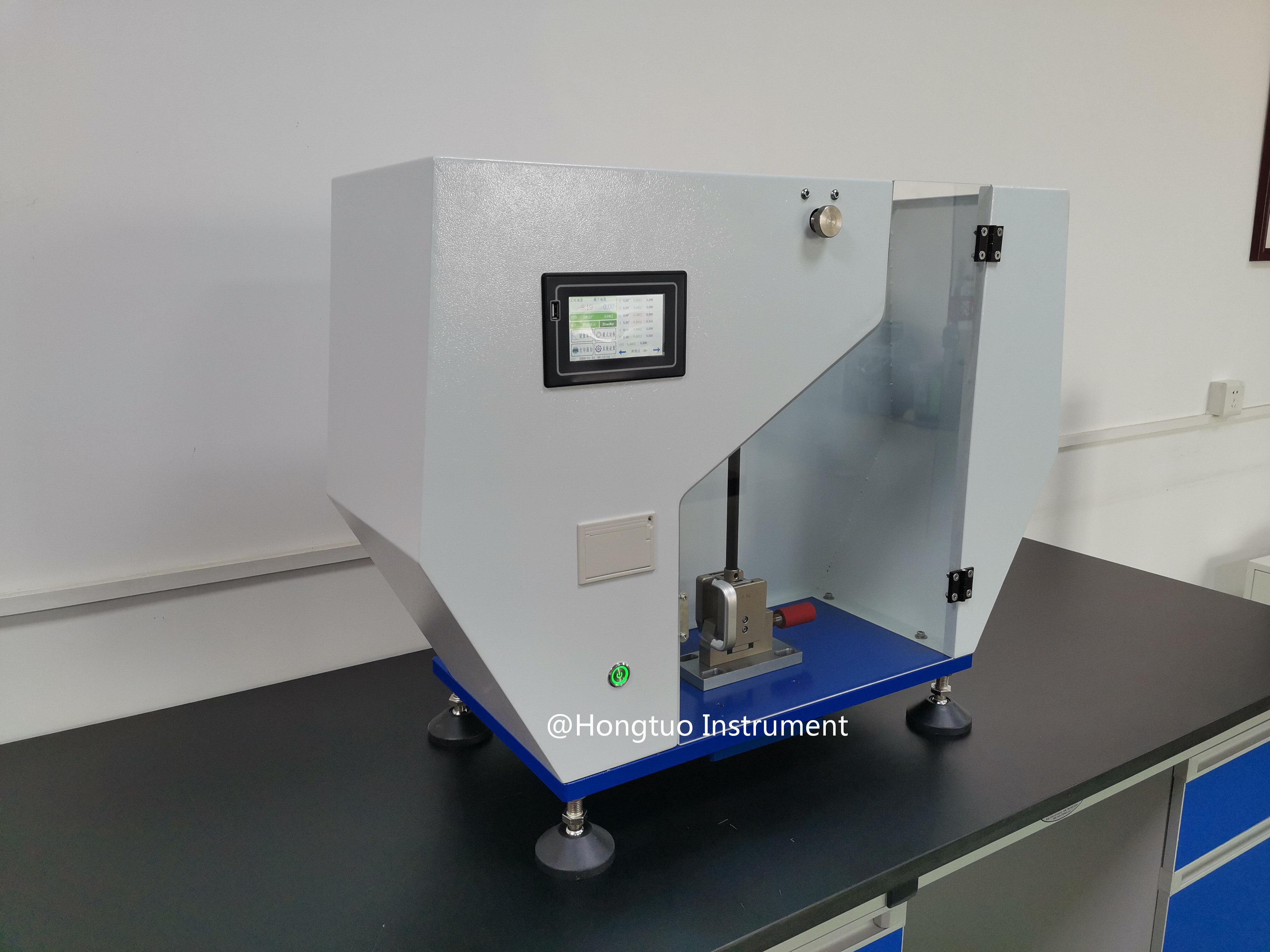 Professional Izod Pendulum Impact Test Machine - 11j/22j Pendulum Energy, 85kg Weight, Lcd Display | Carbon Fiber Lever, Digital Encoder, Built-in Printer, Safety Brake Device