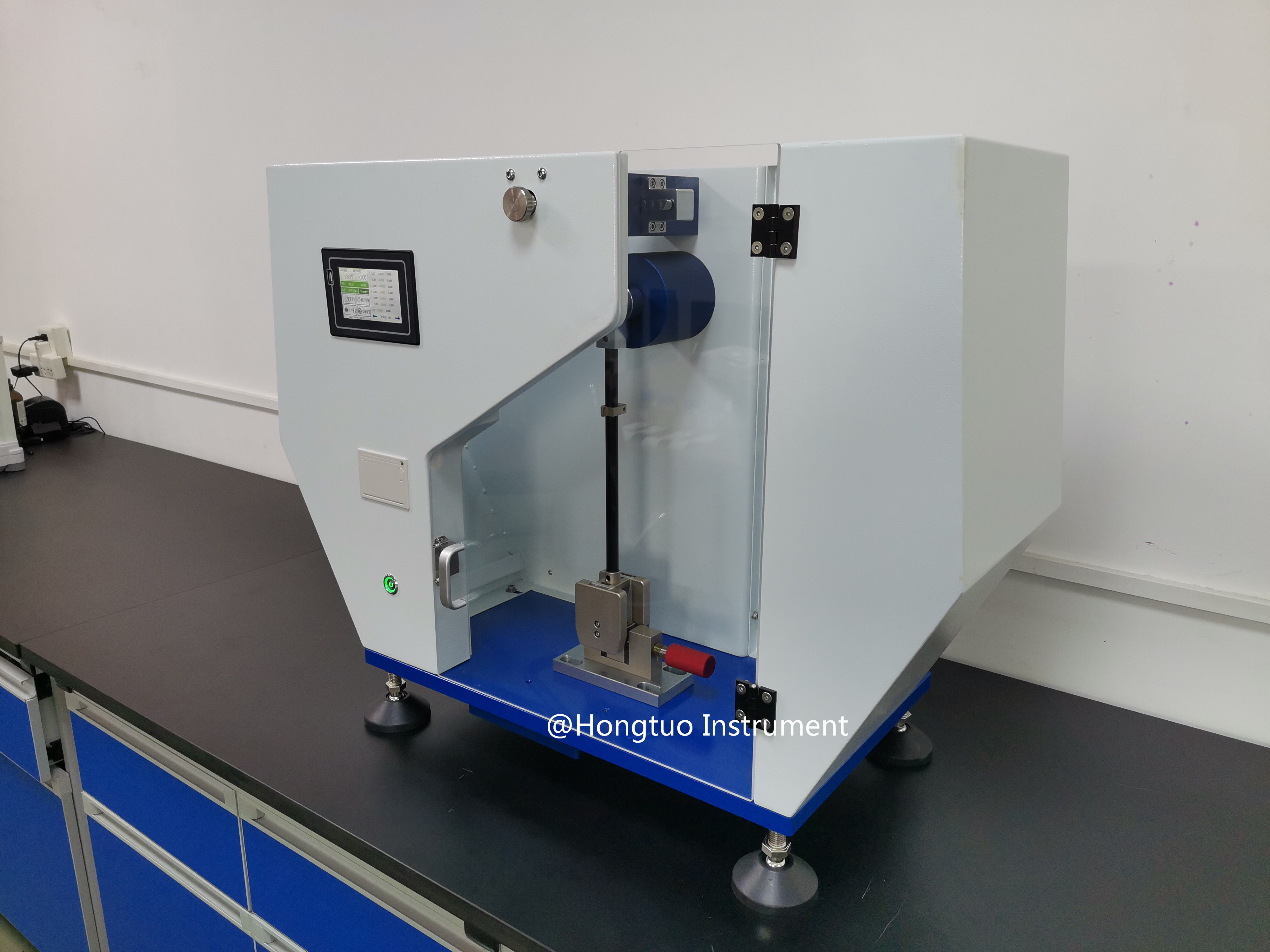 Professional Izod Pendulum Impact Test Machine - 11j/22j Pendulum Energy, 85kg Weight, Lcd Display | Carbon Fiber Lever, Digital Encoder, Built-in Printer, Safety Brake Device
