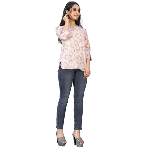 Ladies Classic Ravishing Tunic Top - Exquisite Fabric Blend, Customized Sizes, Vibrant Printed Patterns, Multicolor Options