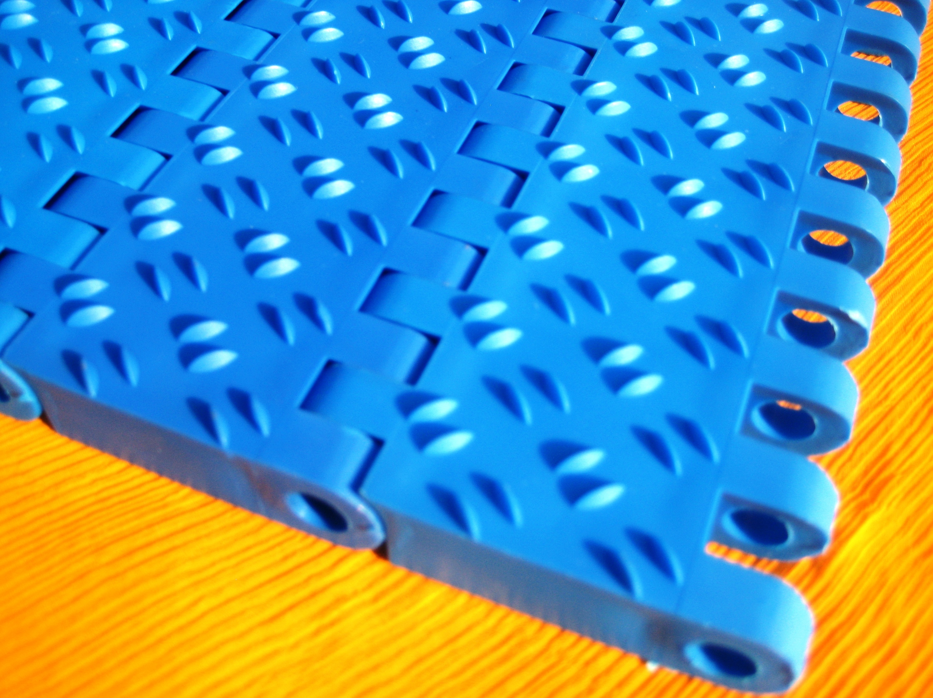 Plastic Modular Conveyor Belt - Plastic Material, Different Models, Tough Applications | Smooth Automation, Suitable For Processes
