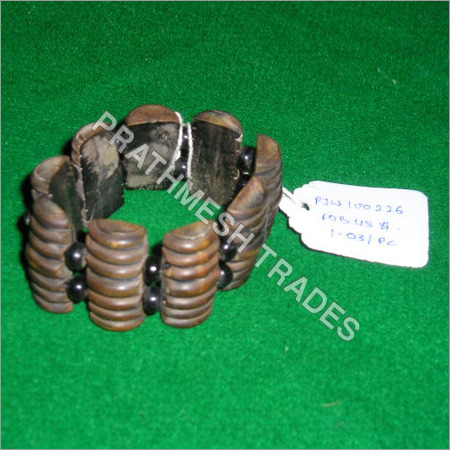 ब्रेसलेट