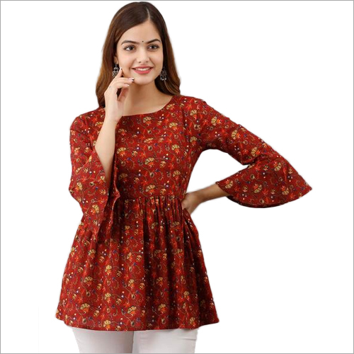 विभिन्न उपलब्ध लेडीज़ अम्ब्रेला स्लीव्स टॉप