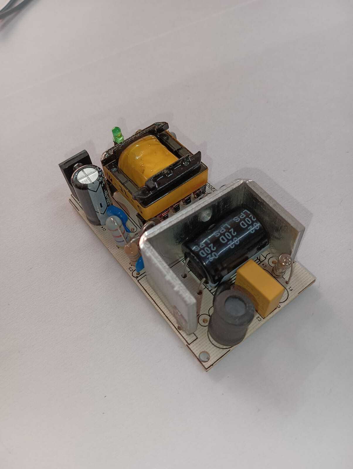 Smps For Cctv Camera Rated Voltage: 12v / 24v Volt (V)