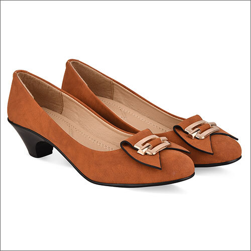 विभिन्न रंगों में उपलब्ध लेडीज़ ब्राउन डिज़ाइनर बेलीज़