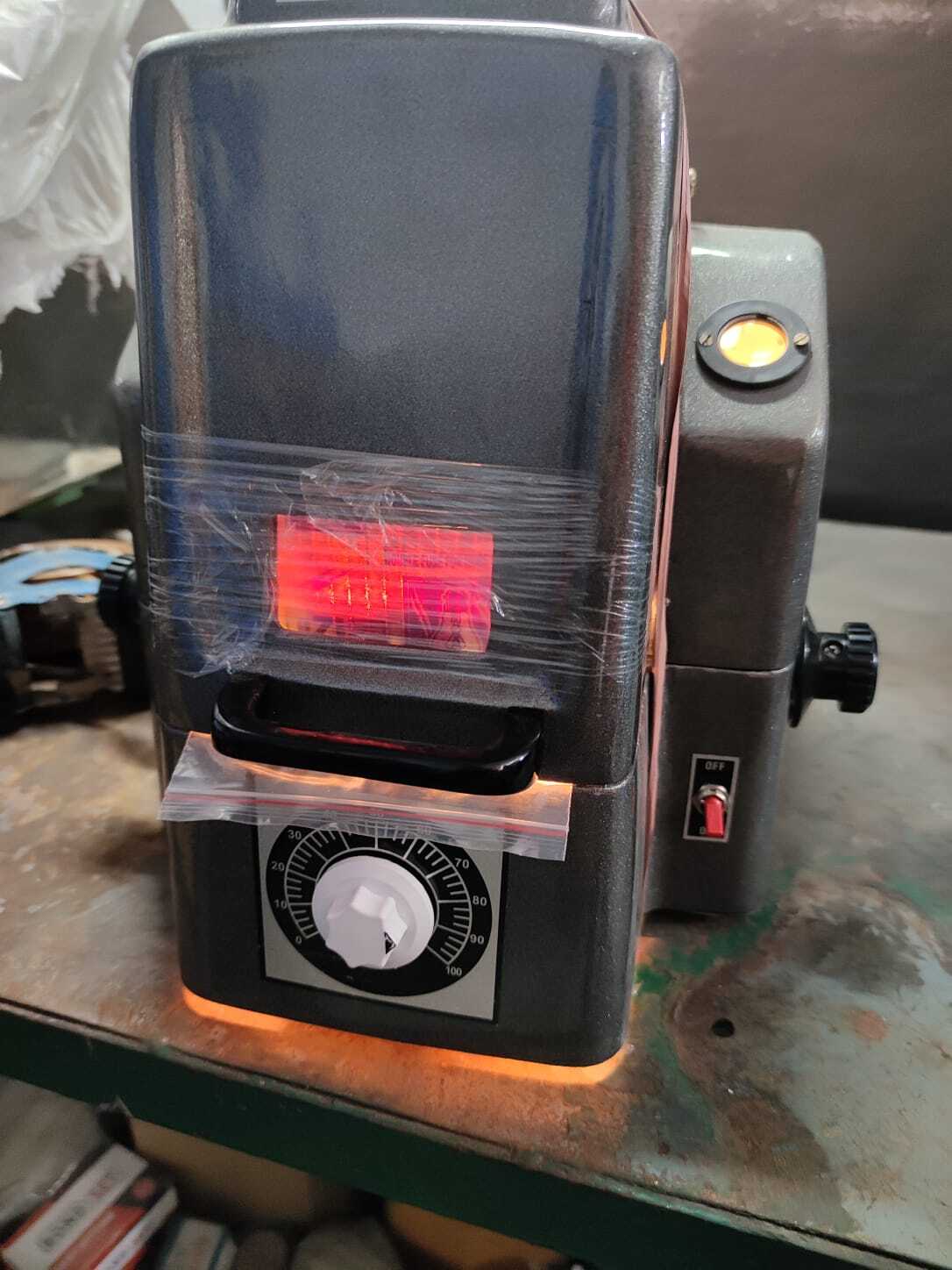 Infrared Moisture Balance Machine Weight: 15 Kilograms (Kg)