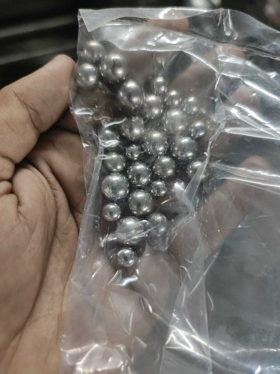 Ball Mill Machine Weight: 15 Kilograms (Kg)