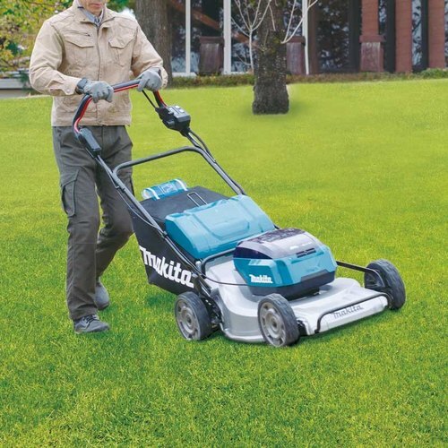 Cordless Lawn Mover Dlm533z - Capacity: 1 Kg/hr