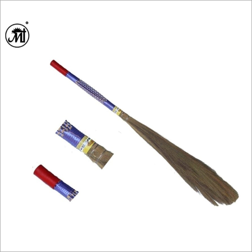 प्राकृतिक घास झाड़ू