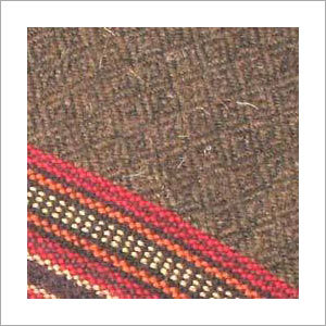 हाथ से बुने गए खादी शॉल