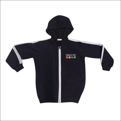 बच्चों के ऊनी स्वेटर