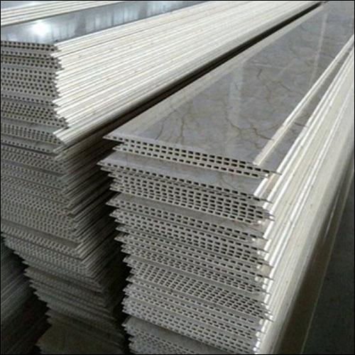 स्वचालित पीवीसी सीलिंग पैनल एक्सट्रूज़न लाइन