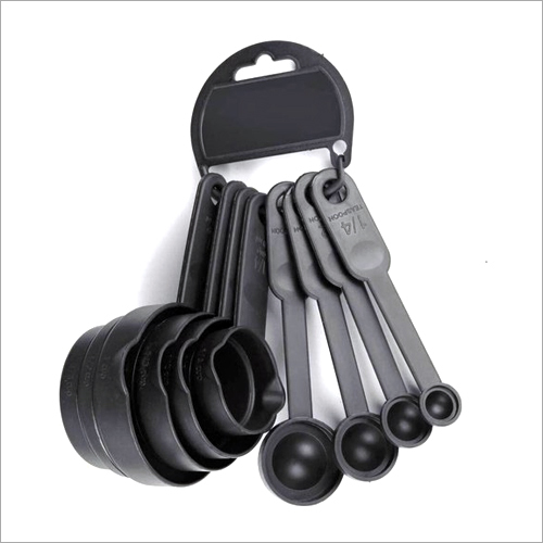 प्लास्टिक मापने वाले कप