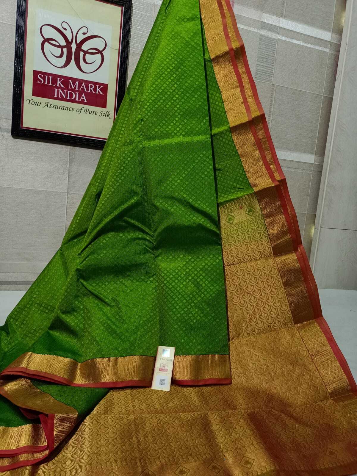 Green Pure Kanjivaram Embos Double Shade Colour