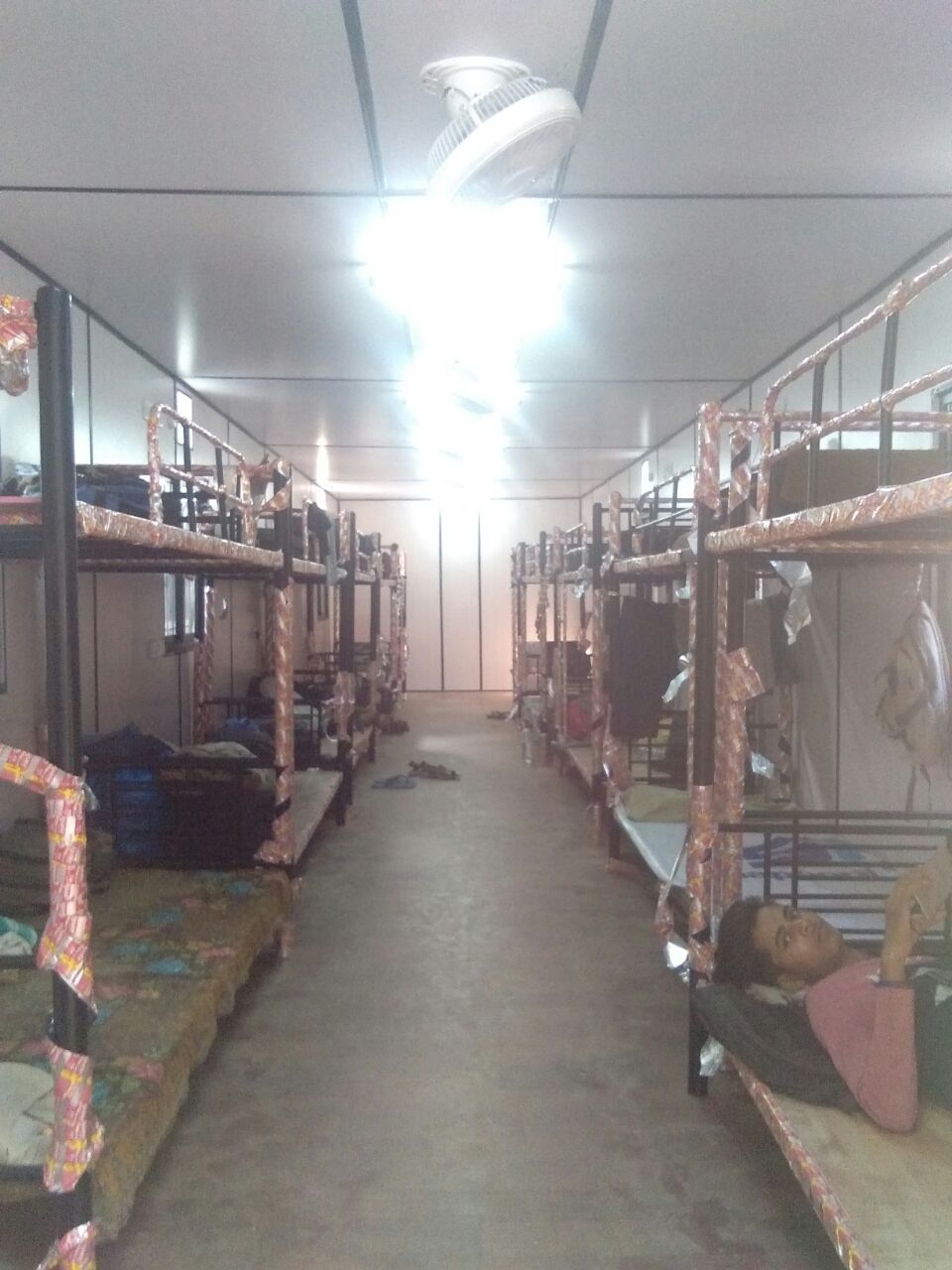 Portable Labour Accommodation Cabin - Color: As Per Requirement