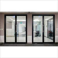 काले एल्यूमीनियम दरवाजे