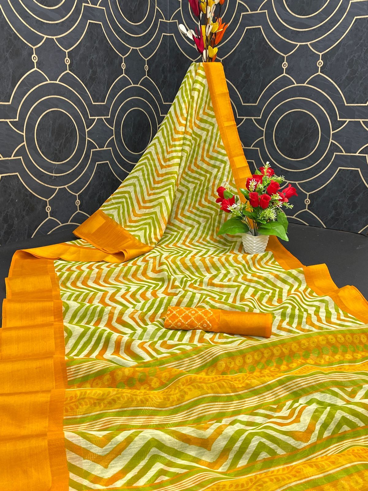 Saree Cotton Soft - Cotton Slub With Golden Zari Weaving, Printed Zig Zag Border, Amazing Zari Patta Border Blouse, Customized Logo, Breathable And Washable
