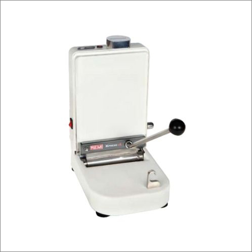 एक्सप्रेस ए ट्यूब स्ट्रिपर्स एंड एक्सप्रेसर्स