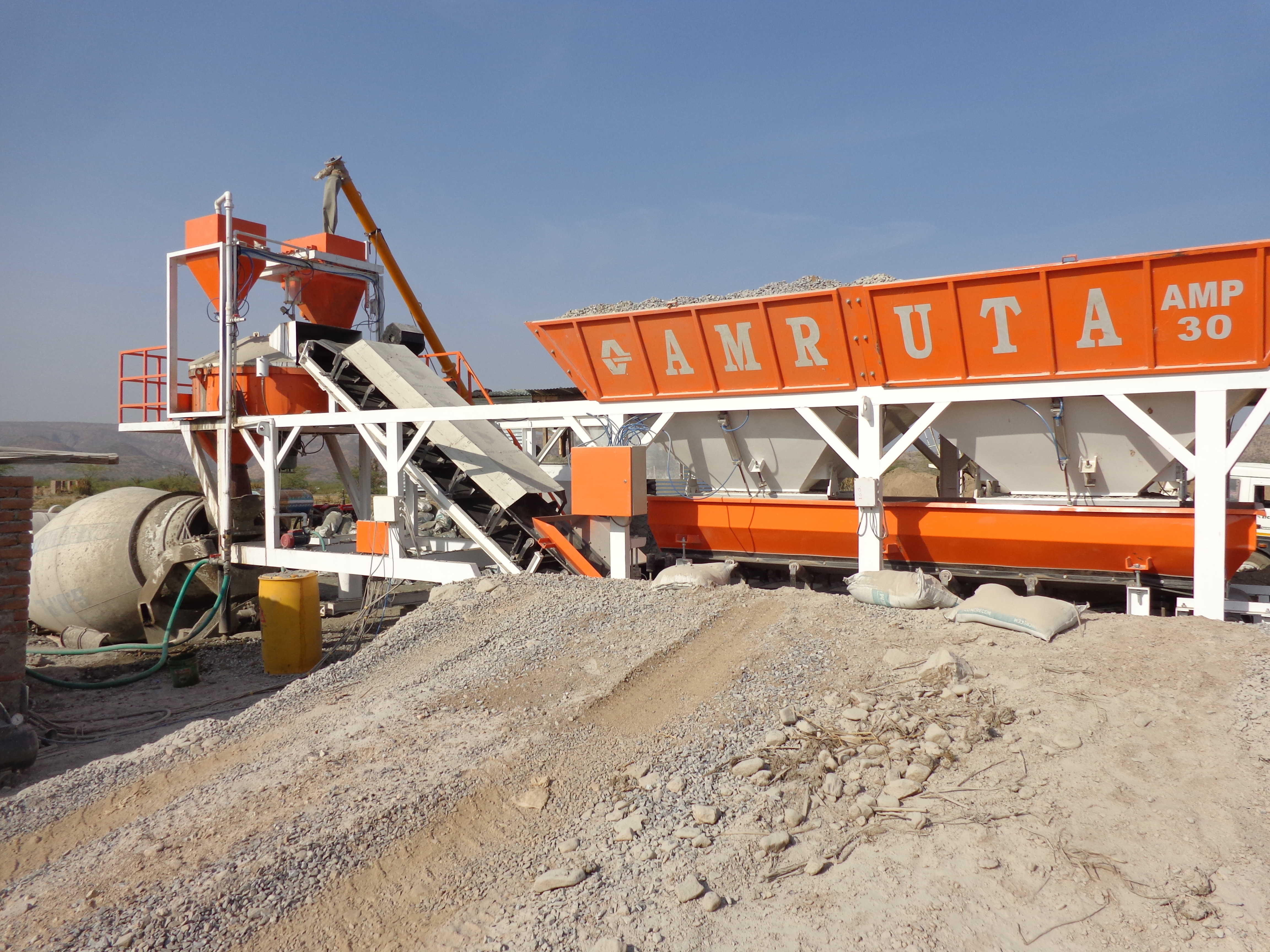 Pan Mixer Type Mobile Concrete Batching Plant Discharging Height: 2.1 Mtr