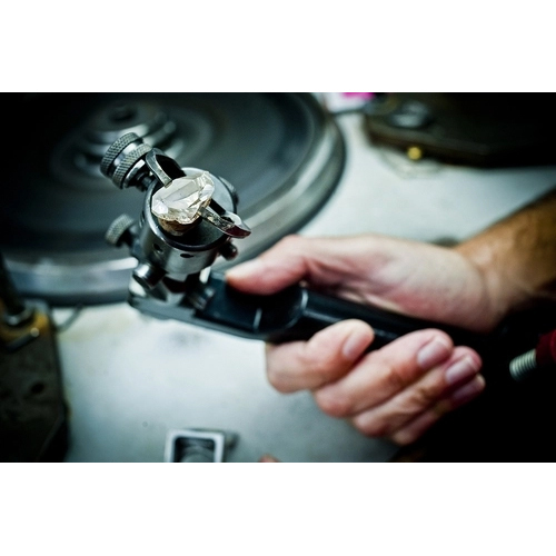 Rough To Polish Diamond Job Work In Surat - Diamond Cut: Very Good