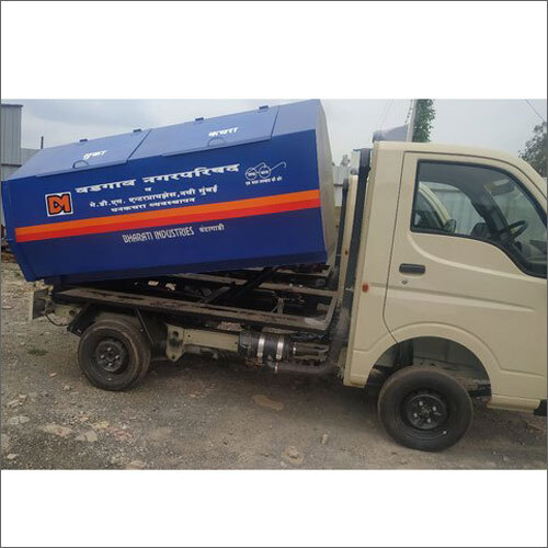 Close Body Garbage Truck Load Capacity: 3 Metric Ton