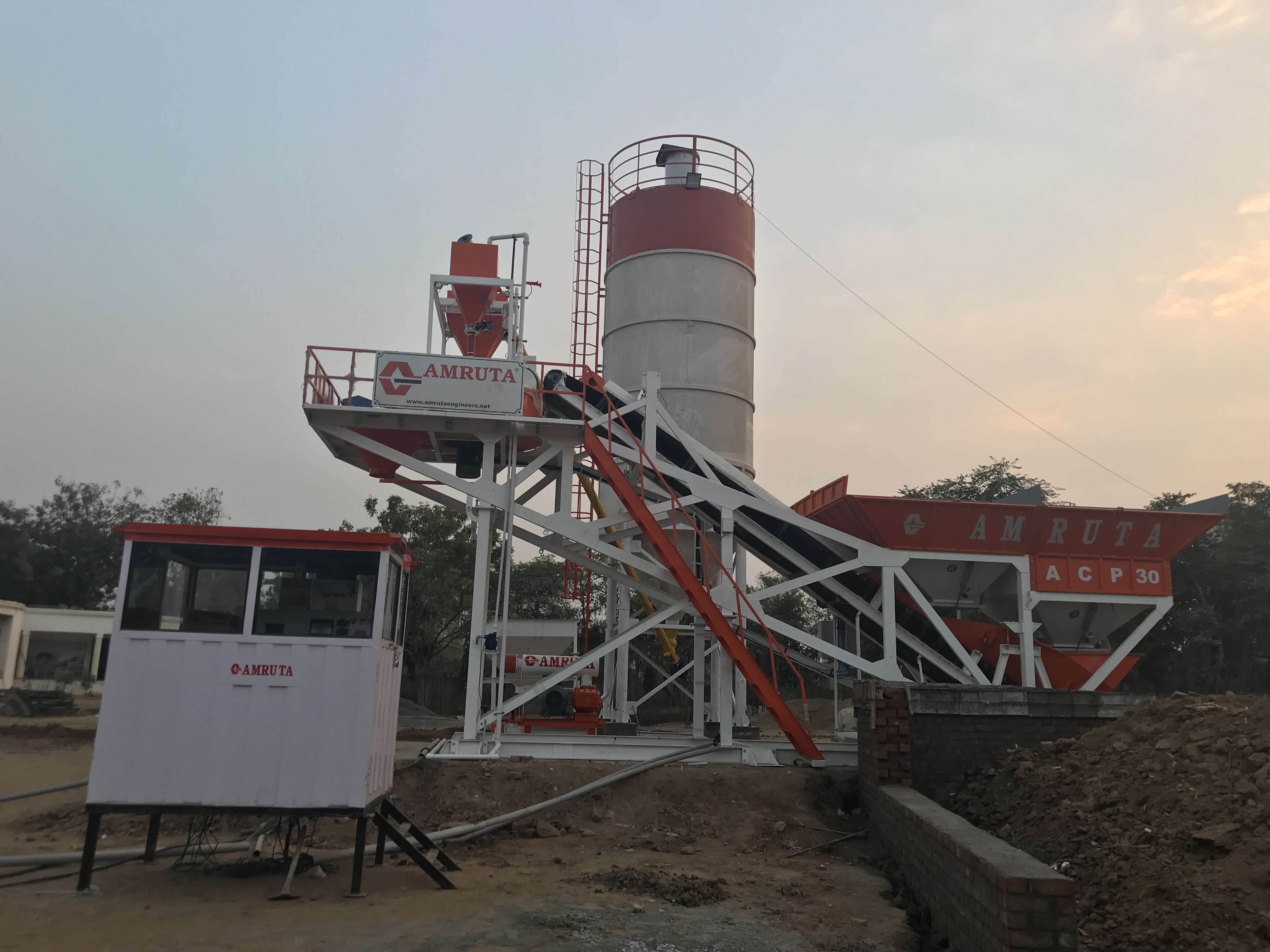 Concrete Batching Mixing Plant Conveyor Capacity: 800 Mm Width