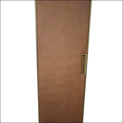 लेदर क्लैडेड वॉर्डरोब शटर