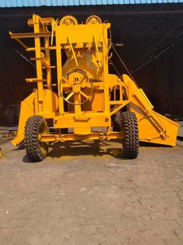 हूपर के साथ मैकेनिकल कंक्रीट मिक्सर