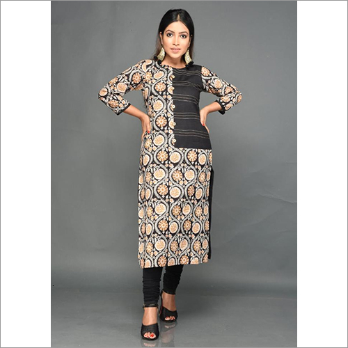 Ladies Designer Suit - Washable Printed Fabric, 3/4 Sleeve Style for All Seasons
