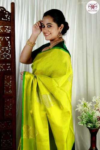 पैरेट ग्रीन प्योर सिल्क हैंडलूम सॉफ्ट अरावत बुद्ध