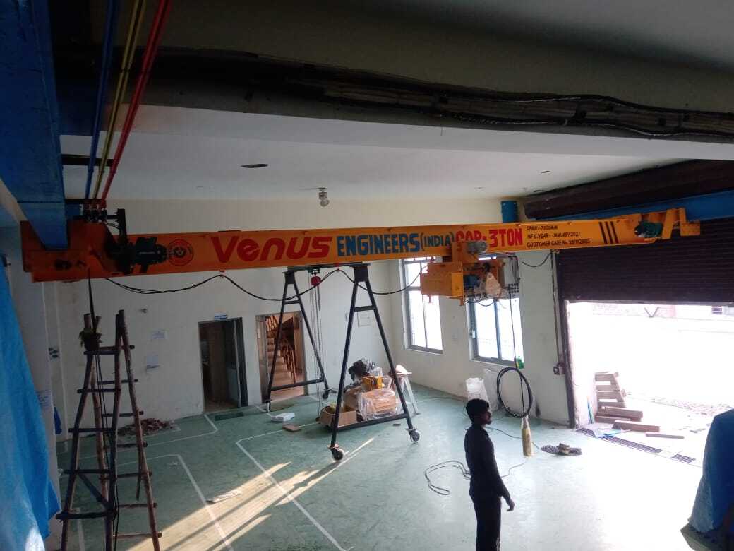 Single Girder High-performance Underslung Crane - Color: Yellow / Custom On Request