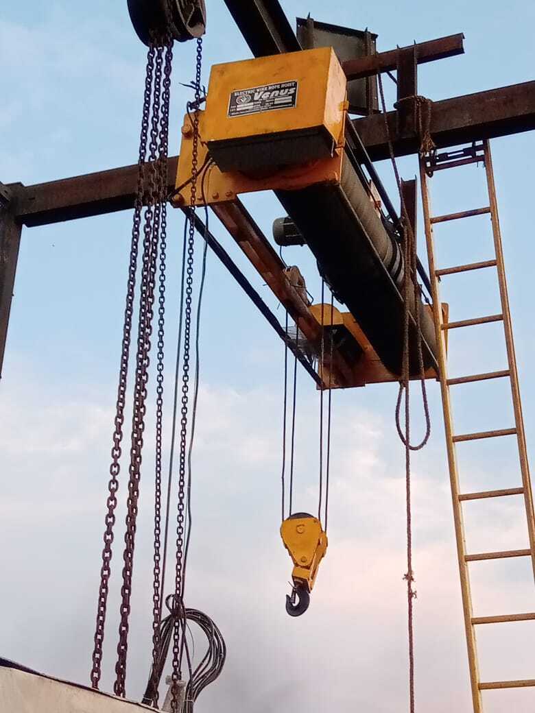 Electric Wire Rope Hoist - Color: Golden Yellow Or Handpicked Color