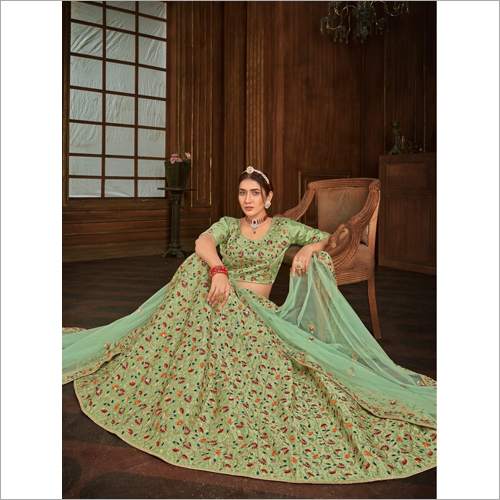 इंडियन पिस्टा कलर एम्ब्रॉयडरी किया हुआ पार्टी वियर लहंगा चोली Sv 03