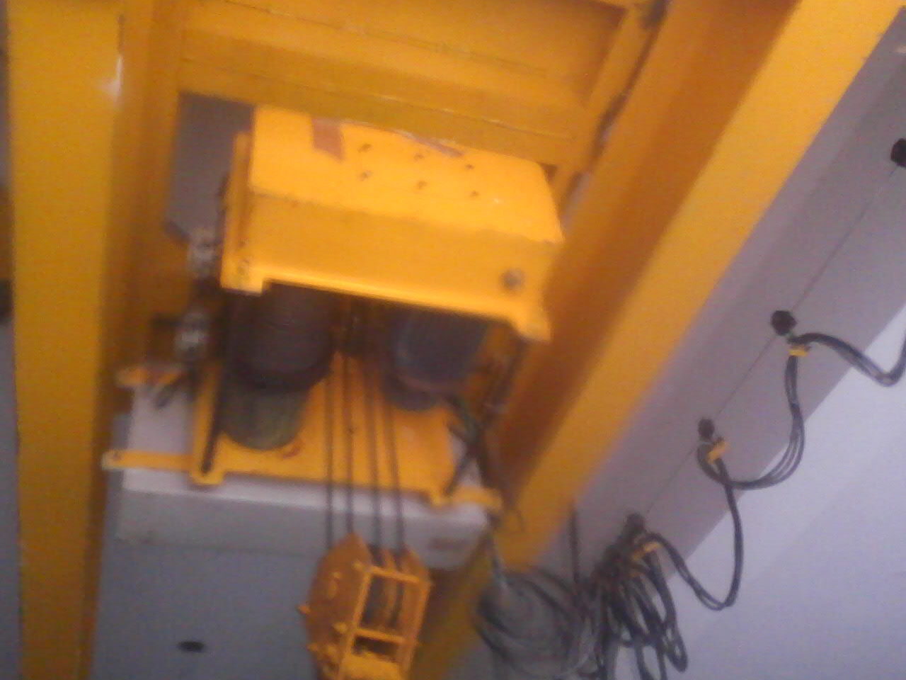 Double Girder I Beam Type Underslung Eot Crane - Application: Loading And Unloading
