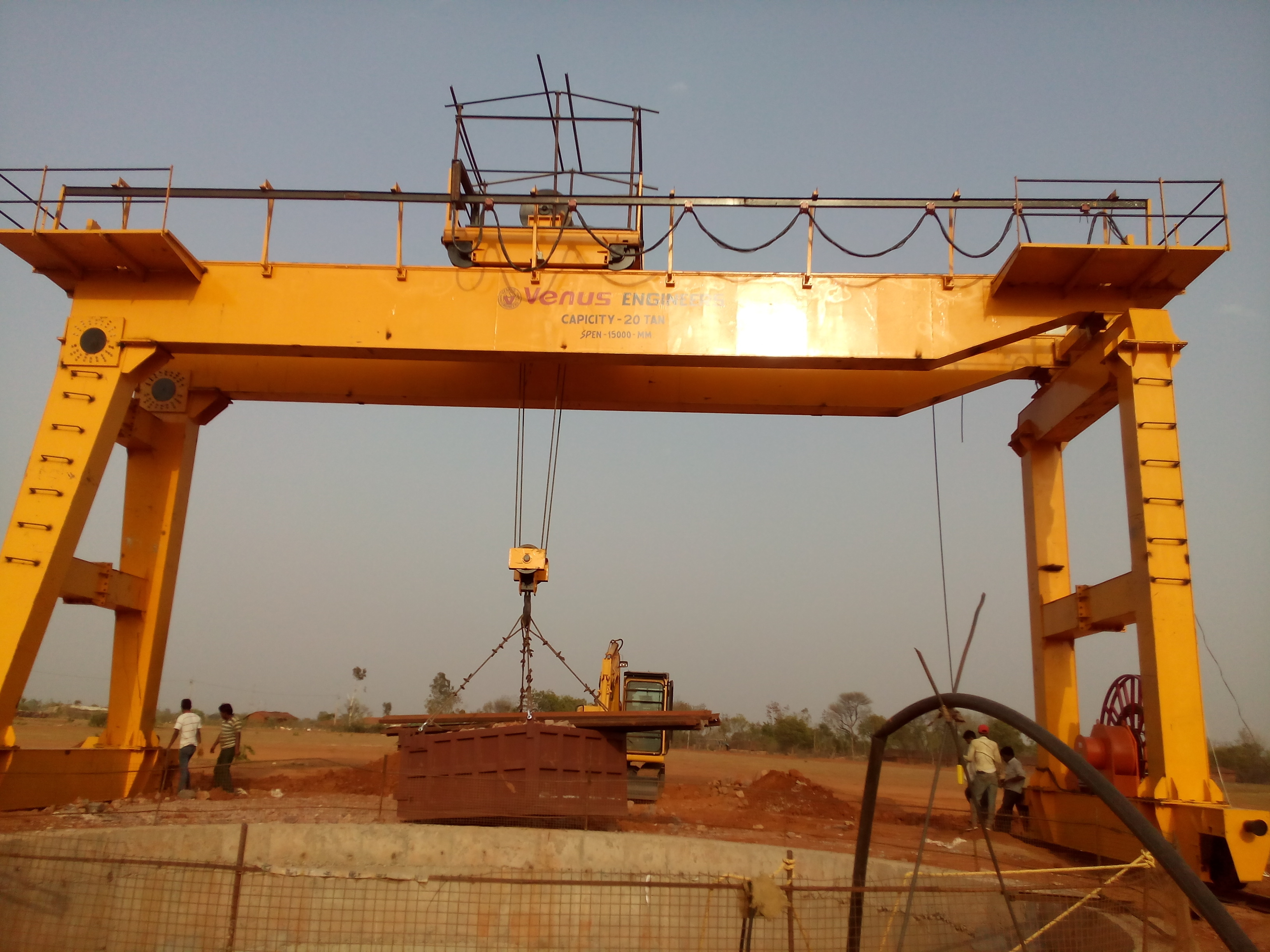 Goliath Gantry Crane - Color: Golden Yellow Or Handpicked Color