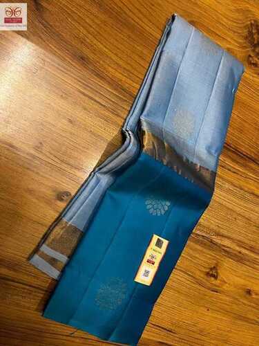 सिल्क साड़ी का नीला कांजीवरम टर्निंग बॉर्डर