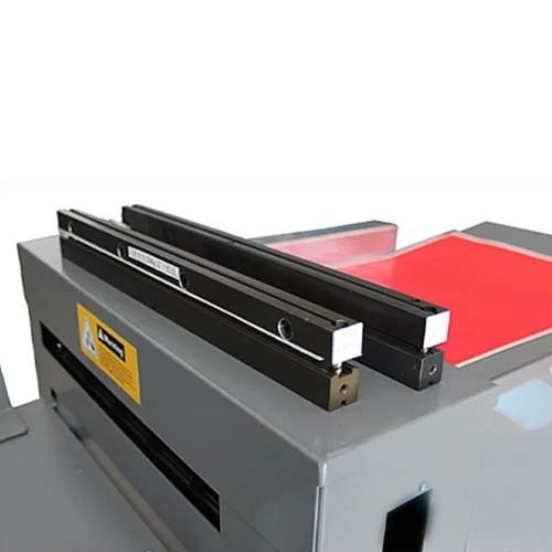 Glue Binding Machine (Cold Only) | Gluing Width (700mm) - Automatic Grade: Semi-automatic